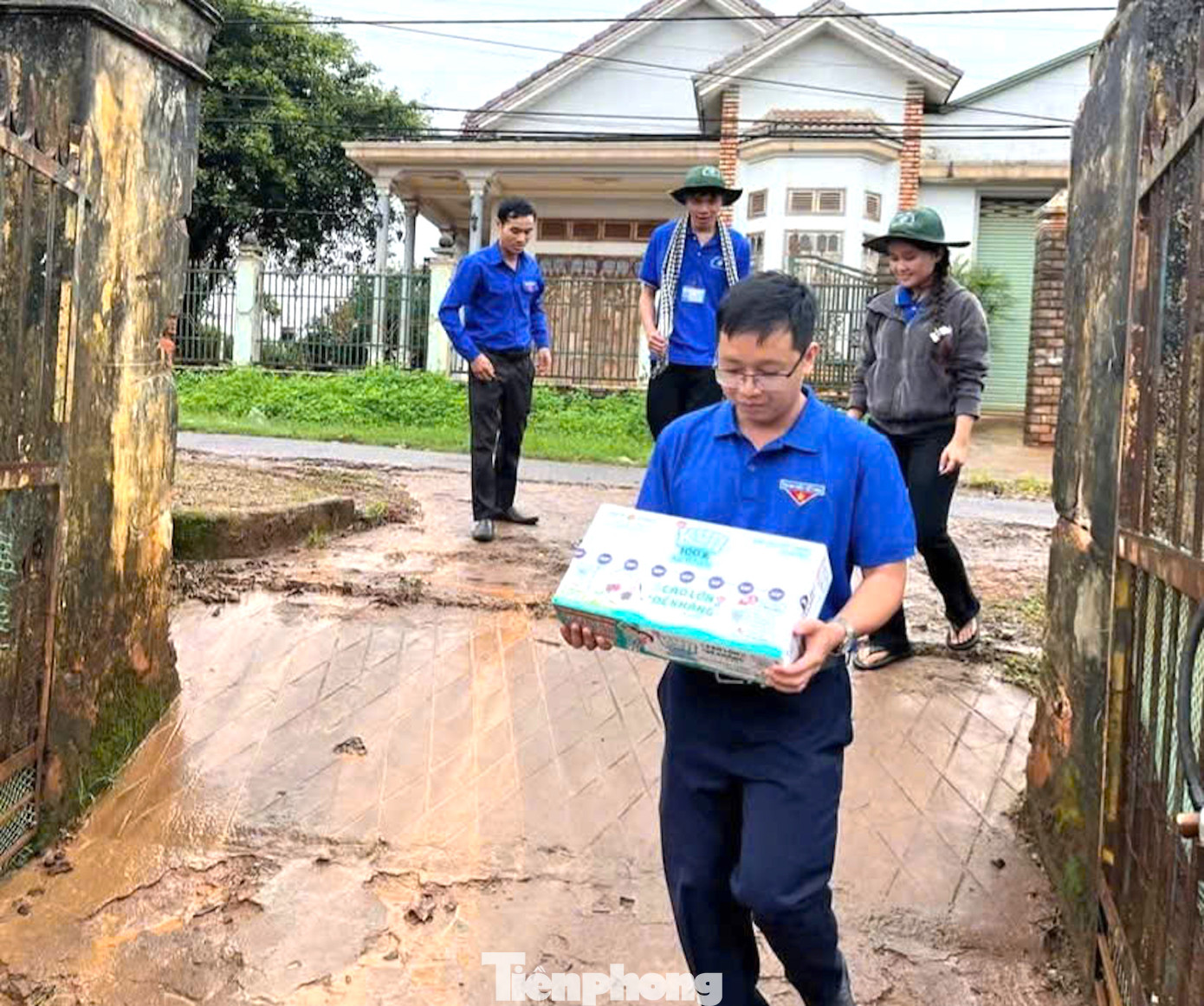 Anh Thủy tham gia nhiều hoạt động hướng về cộng đồng.