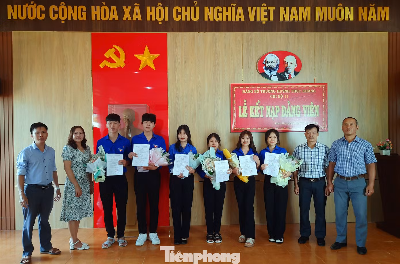 Những đoàn viên ưu tú được kết nạp Đảng