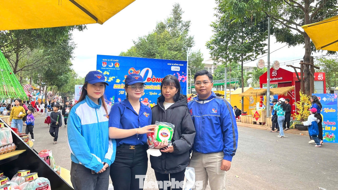 Thành Đoàn Buôn Ma Thuột tổ chức gian chợ xuân 0 đồng.