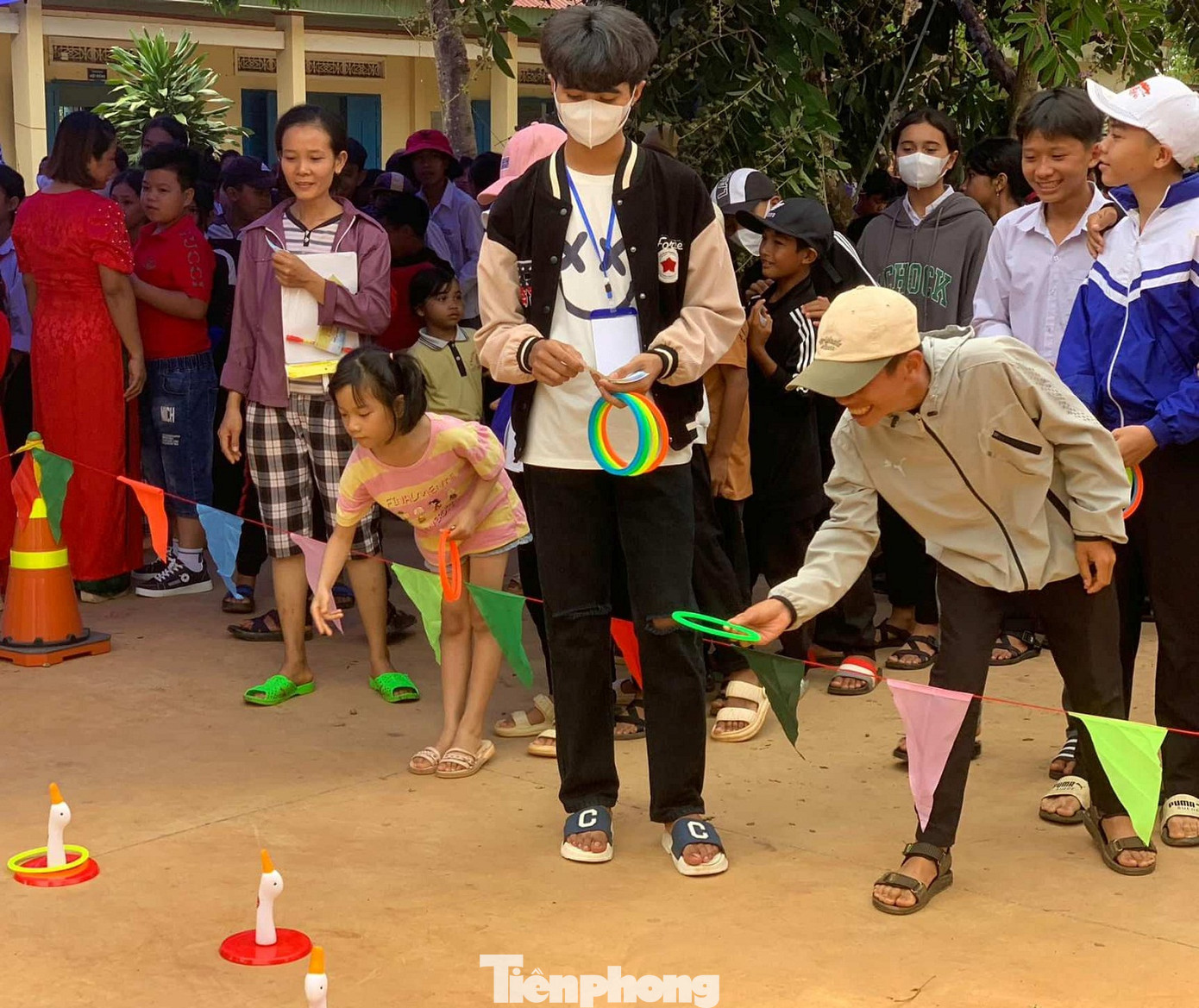 Chuỗi hoạt động trong chương trình Thắp lửa tri thức Chuỗi hoạt động trong chương trình Thắp lửa tri thức