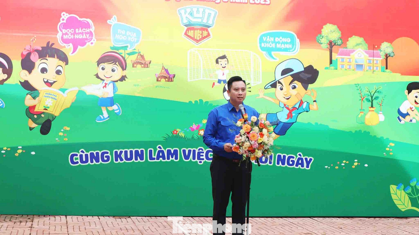 Anh Lê Anh Quân - Phó Chủ tịch Hội đồng Đội Trung ương, Chủ tịch Hội đồng Huấn luyện Trung ương phát biểu tại ngày hội