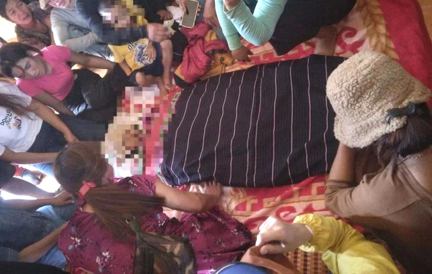 Người dân đau buồn trước sự việc thương tâm Người dân đau buồn trước sự việc thương tâm