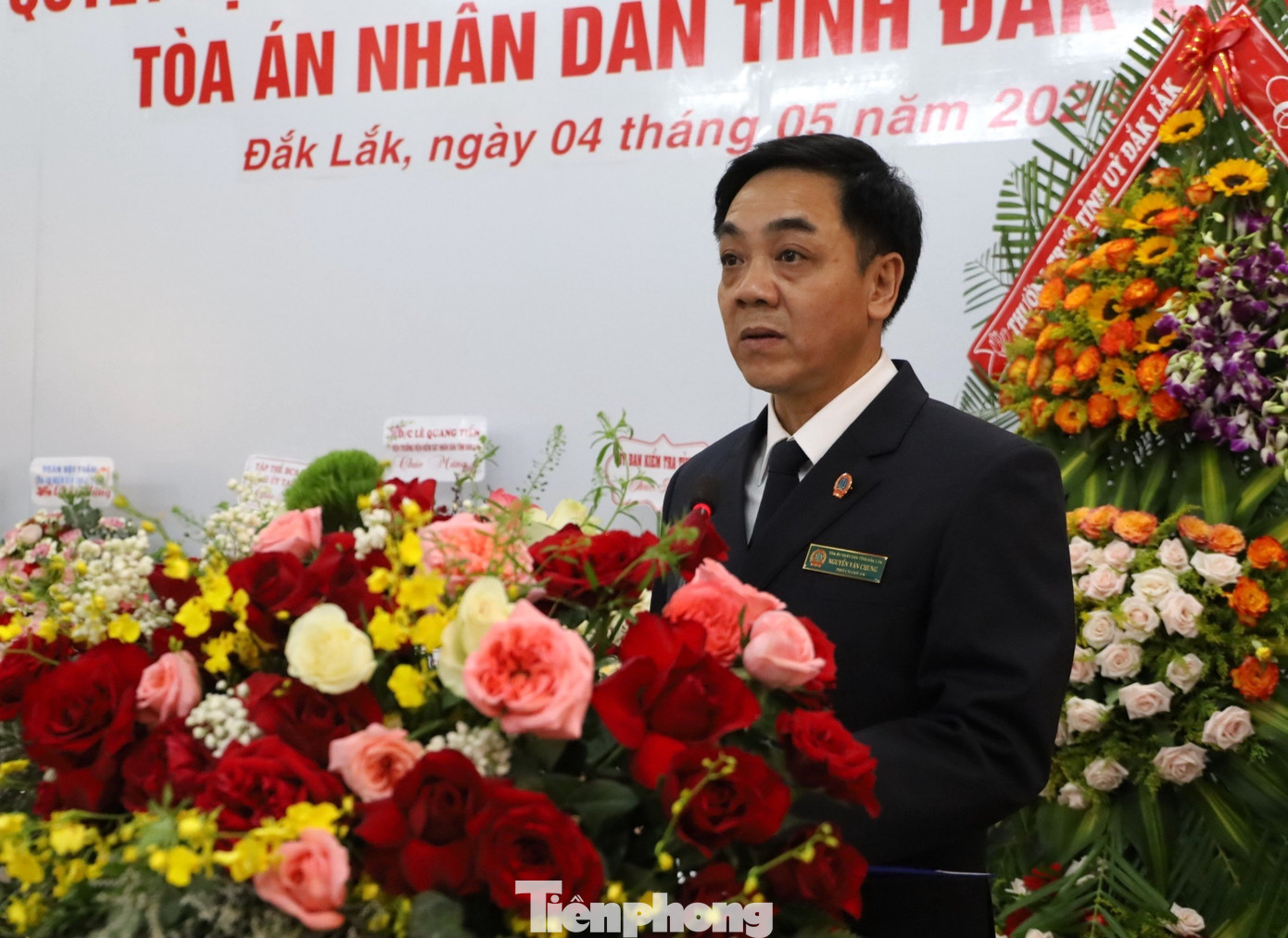 Tân Chánh án Tòa án nhân dân tỉnh Đắk Lắk Nguyễn Văn Chung phát biểu nhận nhiệm vụ.