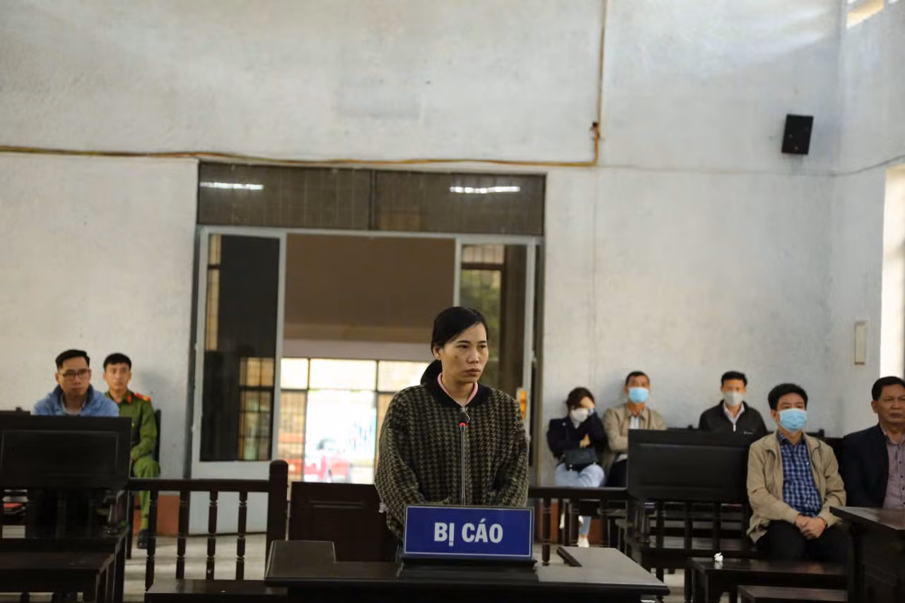 Bị cáo Nguyễn Thị Huyền tại phiên toà