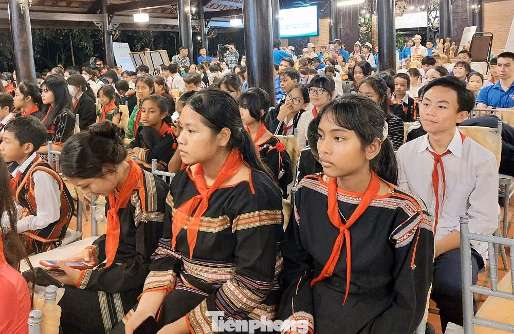 Hơn 200 thiếu nhi dân tộc tham gia chương trình