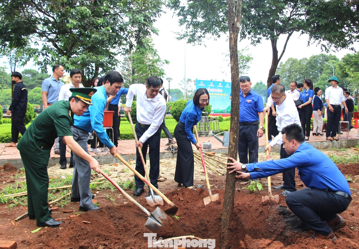 Các đơn vị tham gia trồng cây xanh tại chương trình