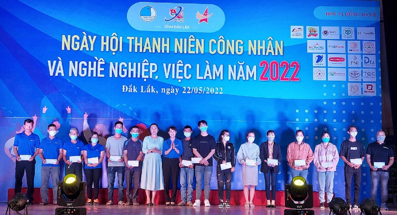 Ngày Hội còn là dịp để tổ chức Đoàn Hội phát huy vai trò đồng hành cùng thanh niên công nhân Ngày Hội còn là dịp để tổ chức Đoàn Hội phát huy vai trò đồng hành cùng thanh niên công nhân