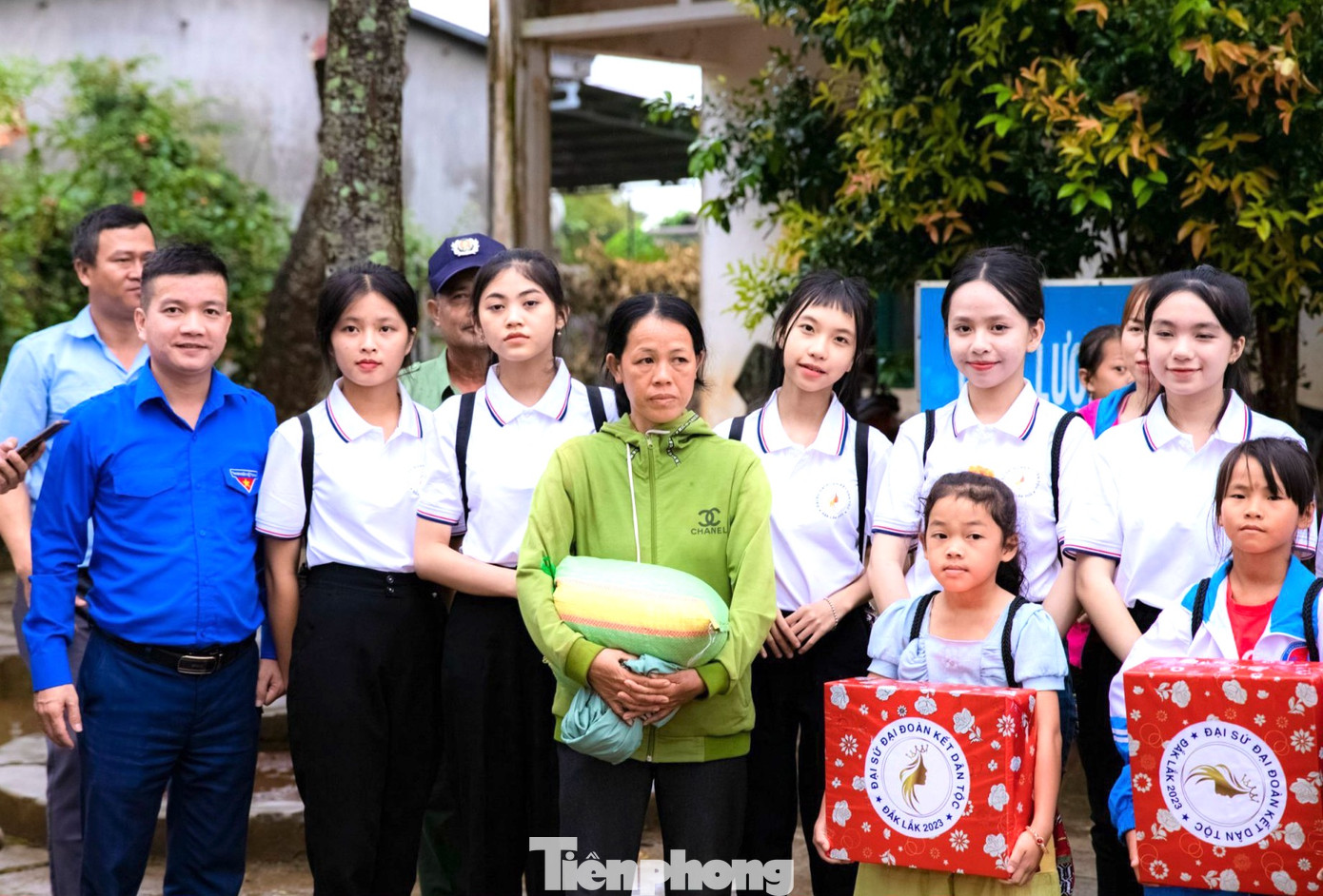 Các thí sinh lọt vào vòng chung kết tham gia các chuỗi hoạt động từ thiện