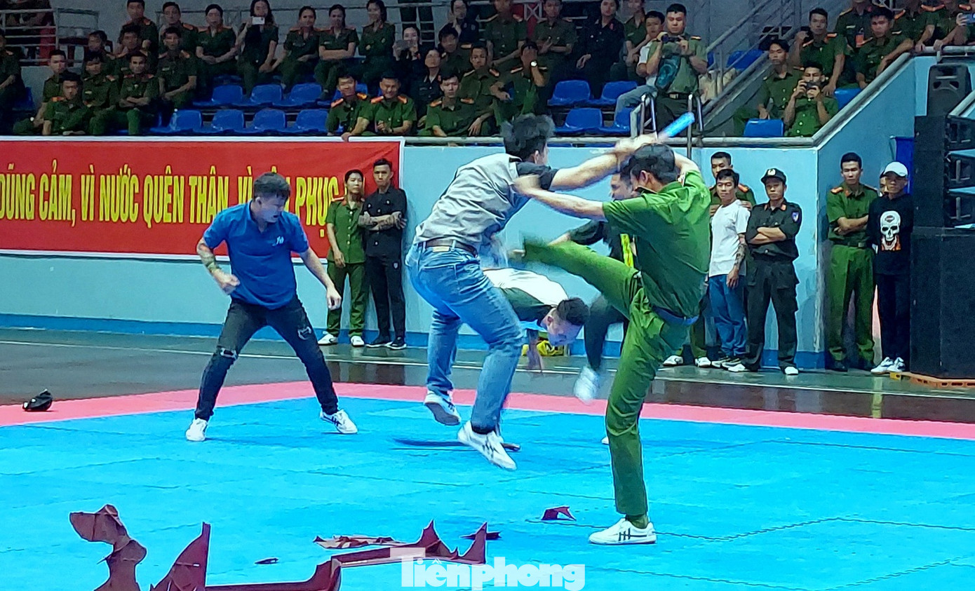 Tình huống võ thuật của Công an tỉnh Bình Thuận