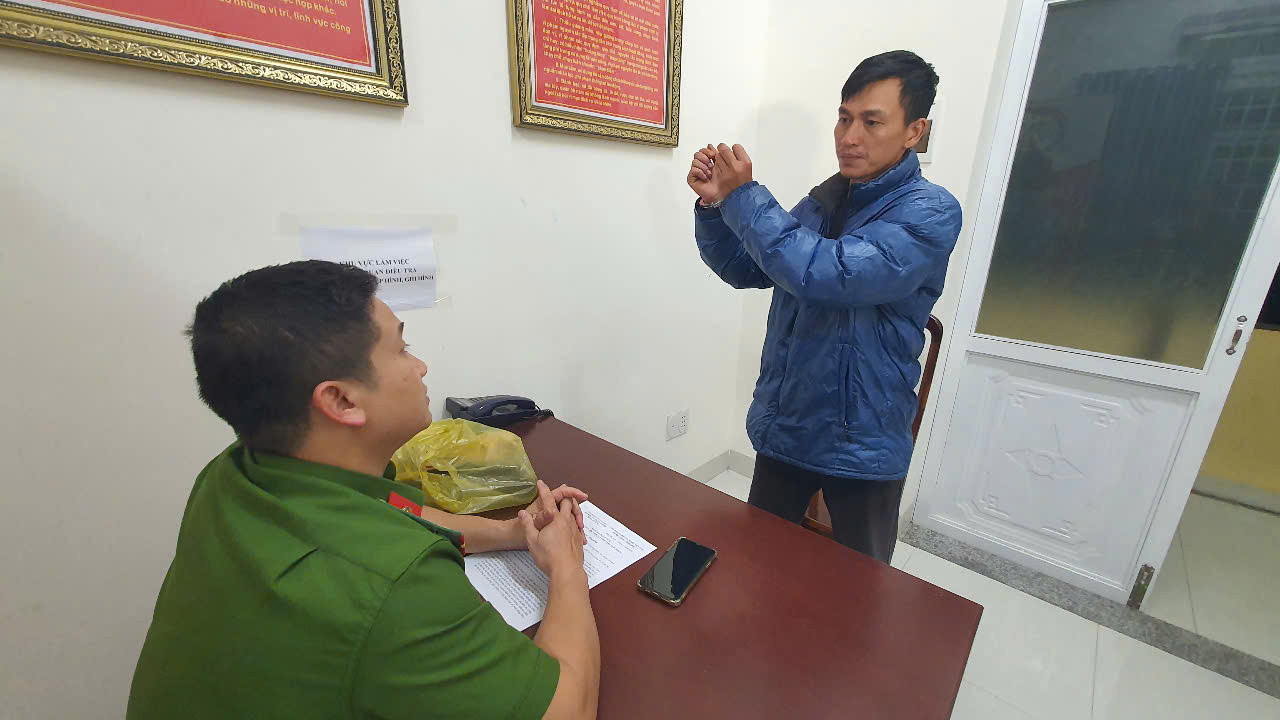 Đối tượng Nguyễn Xuân Nhật tại cơ quan công an