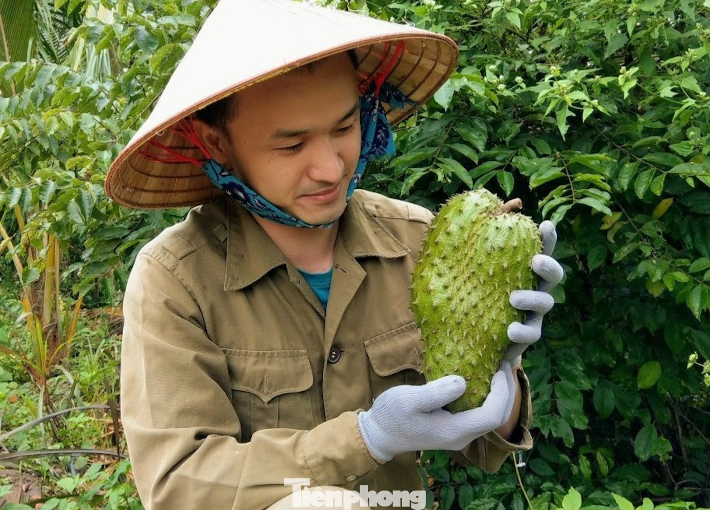 Anh Nguyễn Văn Sơn là thanh niên của tỉnh Đắk Lắk được nhận giải thưởng Lương Định Của năm 2023.