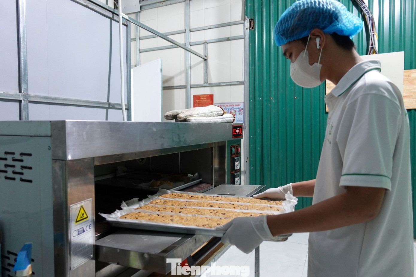 Các sản phẩm từ dế của anh Đặng Đình Luân