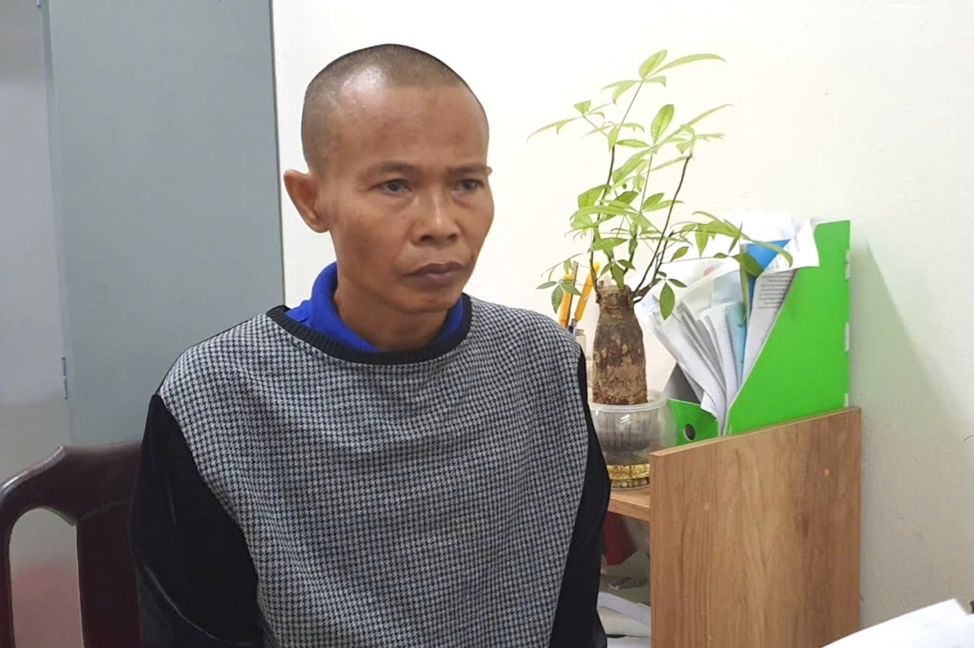 Tài xế Trần Doãn Tùng tại cơ quan công an Tài xế Trần Doãn Tùng tại cơ quan công an