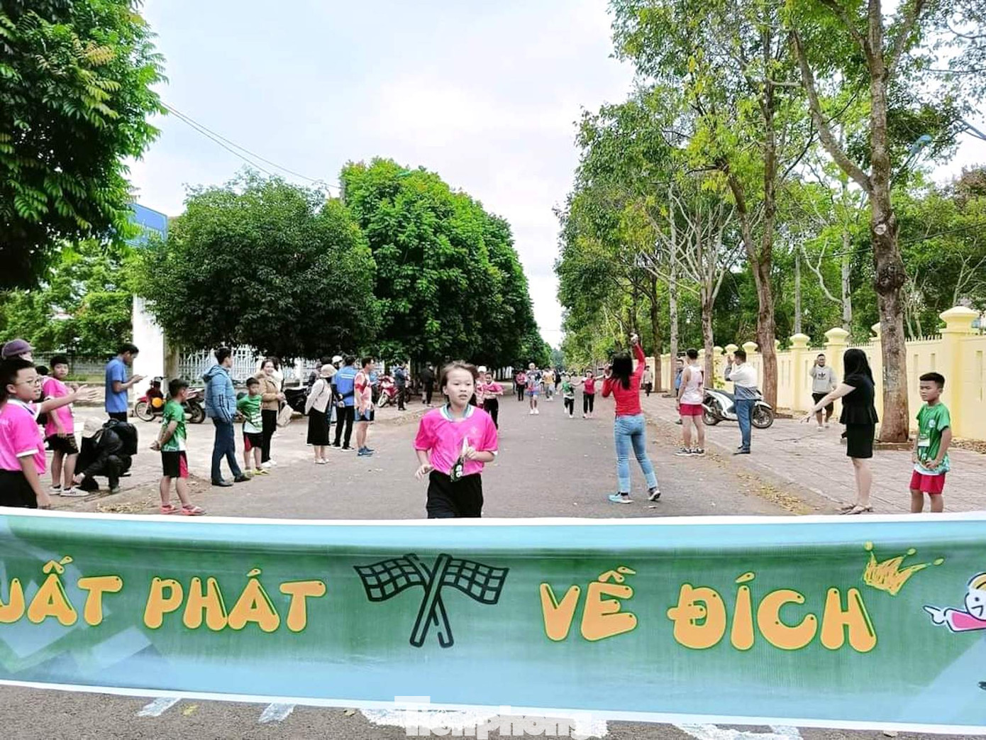 Hoạt động nhằm rèn luyện sức khoẻ cho các em thiếu nhi Hoạt động nhằm rèn luyện sức khoẻ cho các em thiếu nhi