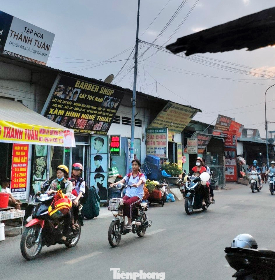 Vị trí địa chỉ trụ sở Cty TNHH Sìn Sú Ê Đê thực chất là tiệm cắt tóc, phun xăm