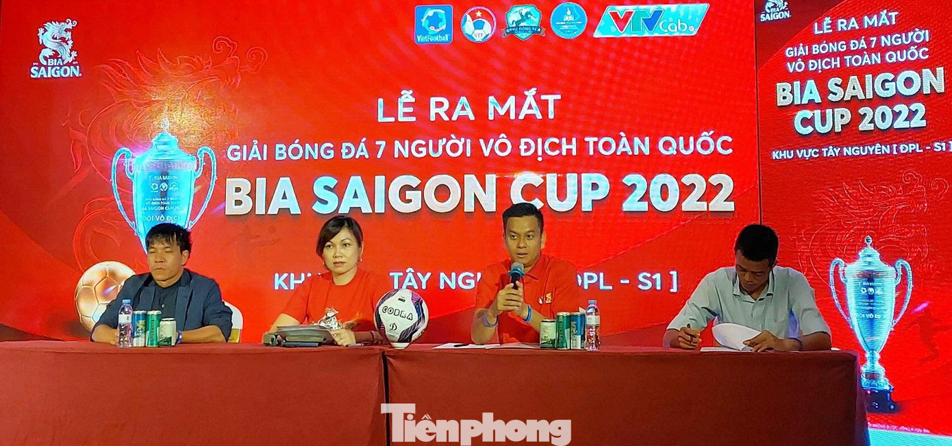 Lễ ra mắt giải bóng đá 7 người vô địch toàn quốc Lễ ra mắt giải bóng đá 7 người vô địch toàn quốc