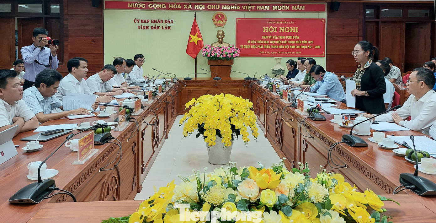 Đoàn giám sát Trung ương Đoàn làm việc với UBND tỉnh Đắk Lắk Đoàn giám sát Trung ương Đoàn làm việc với UBND tỉnh Đắk Lắk