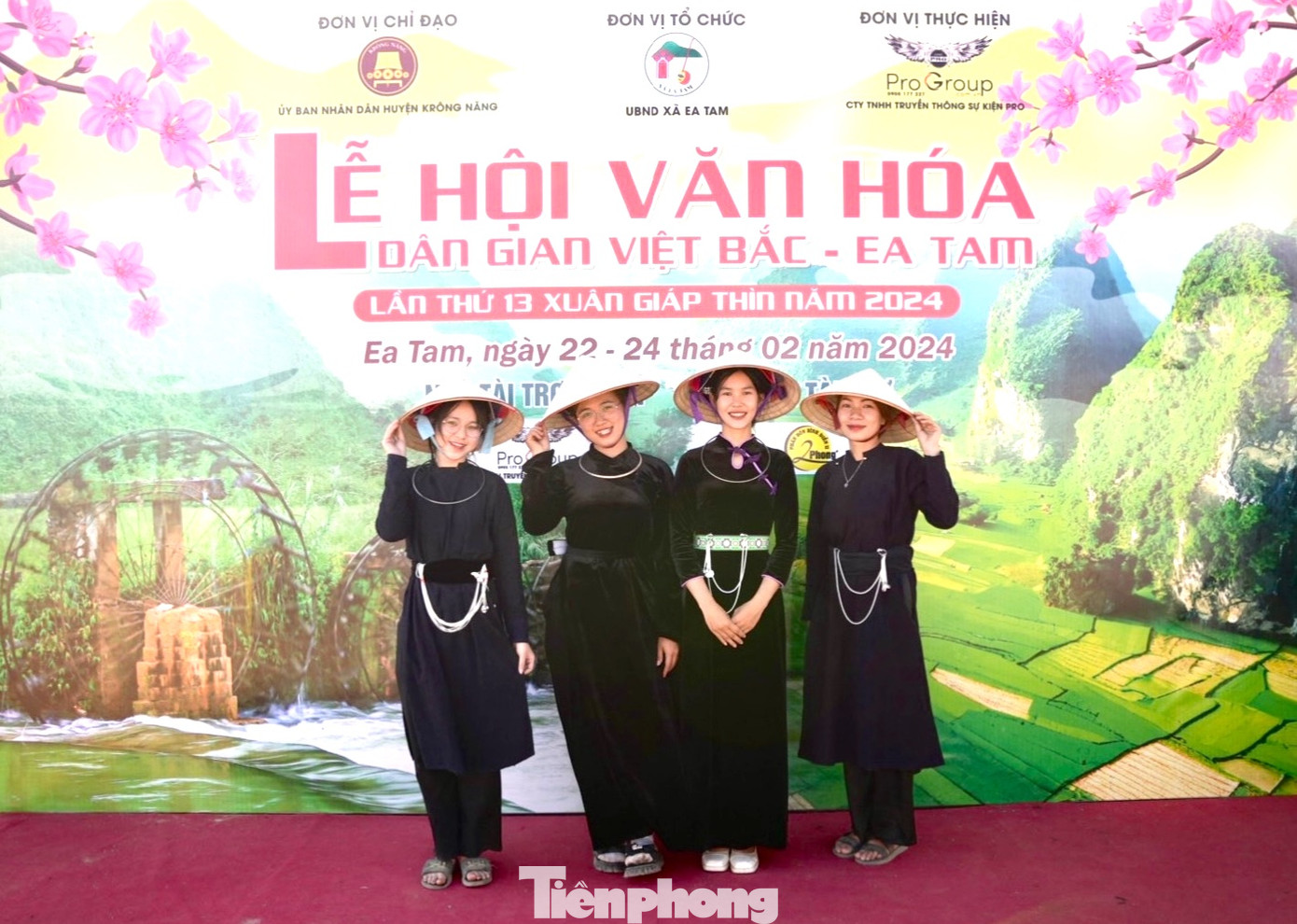 Mùa Lễ hội Tây Bắc ở xã Ea Tam được tổ chức khi xuân về. Năm nay lễ hội tổ chức từ ngày 22 đến 24/2. Đồng bào các dân tộc Tày, Nùng, Dao… trên khắp Tây Nguyên hội tụ về đây tham dự các trò chơi và giao lưu văn hóa, nghệ thuật.