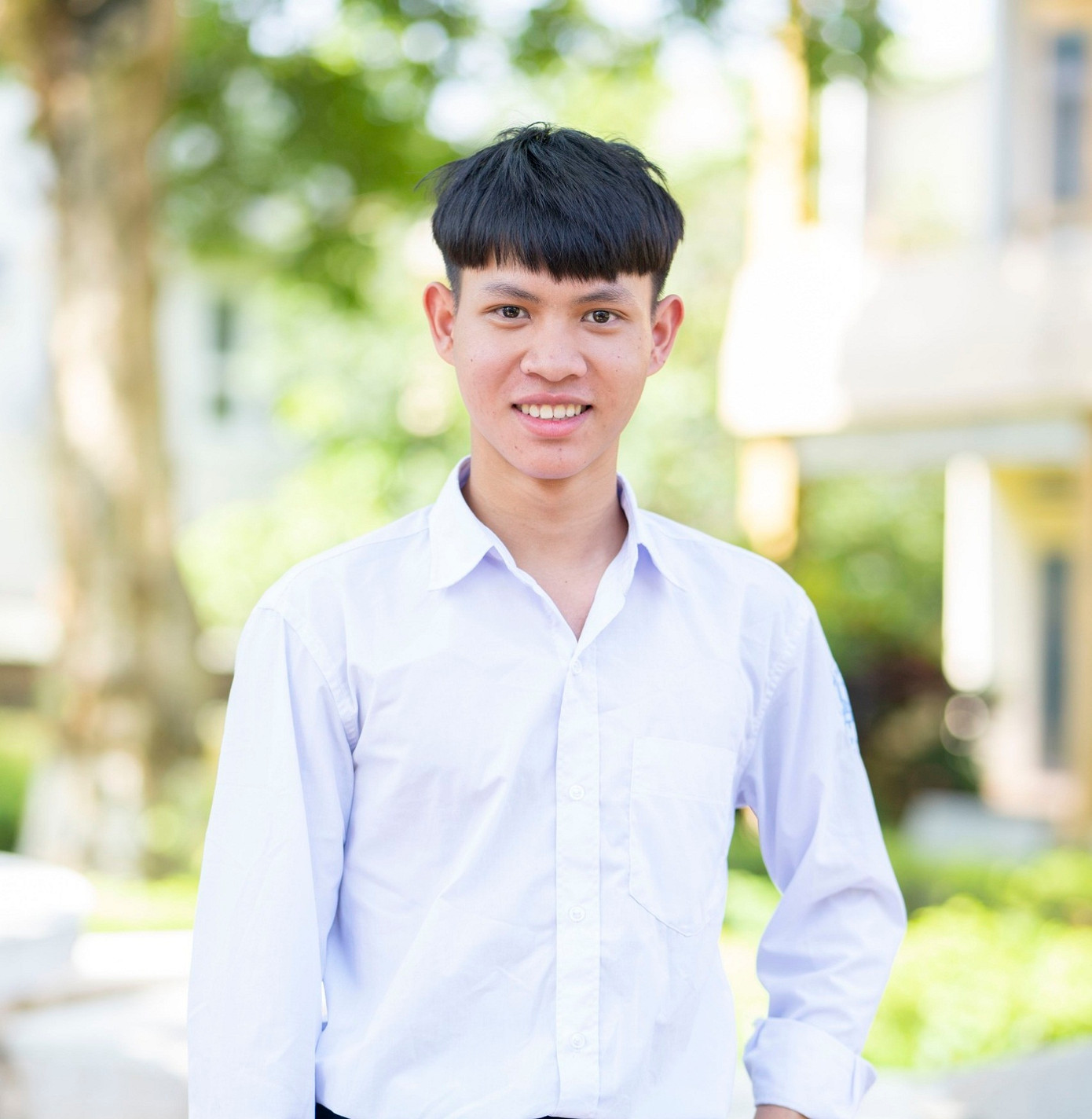 Rmah Thiện, lớp 12A, Trường Phổ thông Dân tộc nội trú tỉnh Gia Lai Rmah Thiện, lớp 12A, Trường Phổ thông Dân tộc nội trú tỉnh Gia Lai