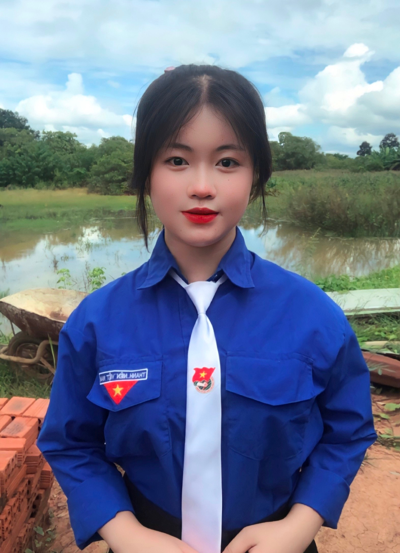 Bùi Thị Mai Hoa, lớp 12A5, Trường THPT Ea Súp Bùi Thị Mai Hoa, lớp 12A5, Trường THPT Ea Súp