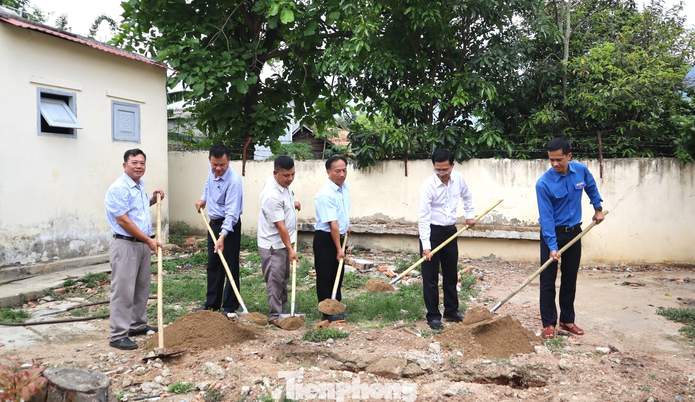 Chương trình “Nhà vệ sinh cho em” tại tỉnh Đắk Lắk sẽ trao tặng 8 công trình “Nhà vệ sinh cho em” tại các trường thuộc huyện Buôn Đôn, M’đrắk, Krông Bông và thị xã Buôn Hồ.