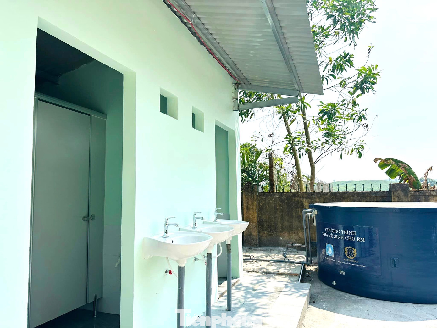 Chương trình được Trung ương Hội Sinh viên Việt Nam phối hợp với đơn vị tài trợ và Hội Sinh viên Việt Nam tỉnh Đắk Lắk triển khai. Tổng giá trị các công trình gần 1 tỷ đồng. Trước đó đã trao tặng và bàn giao 2 công trình này ở huyện M’đrắk.