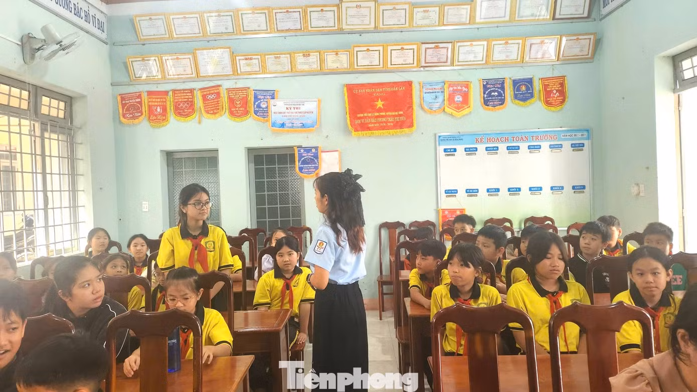 Mới đây, Hội đồng Đội huyện Krông Bông, liên đội Trường TH Lê Hồng Phong ra mắt mô hình chăm sóc sức khỏe tâm thần cho 40 em thiếu nhi.