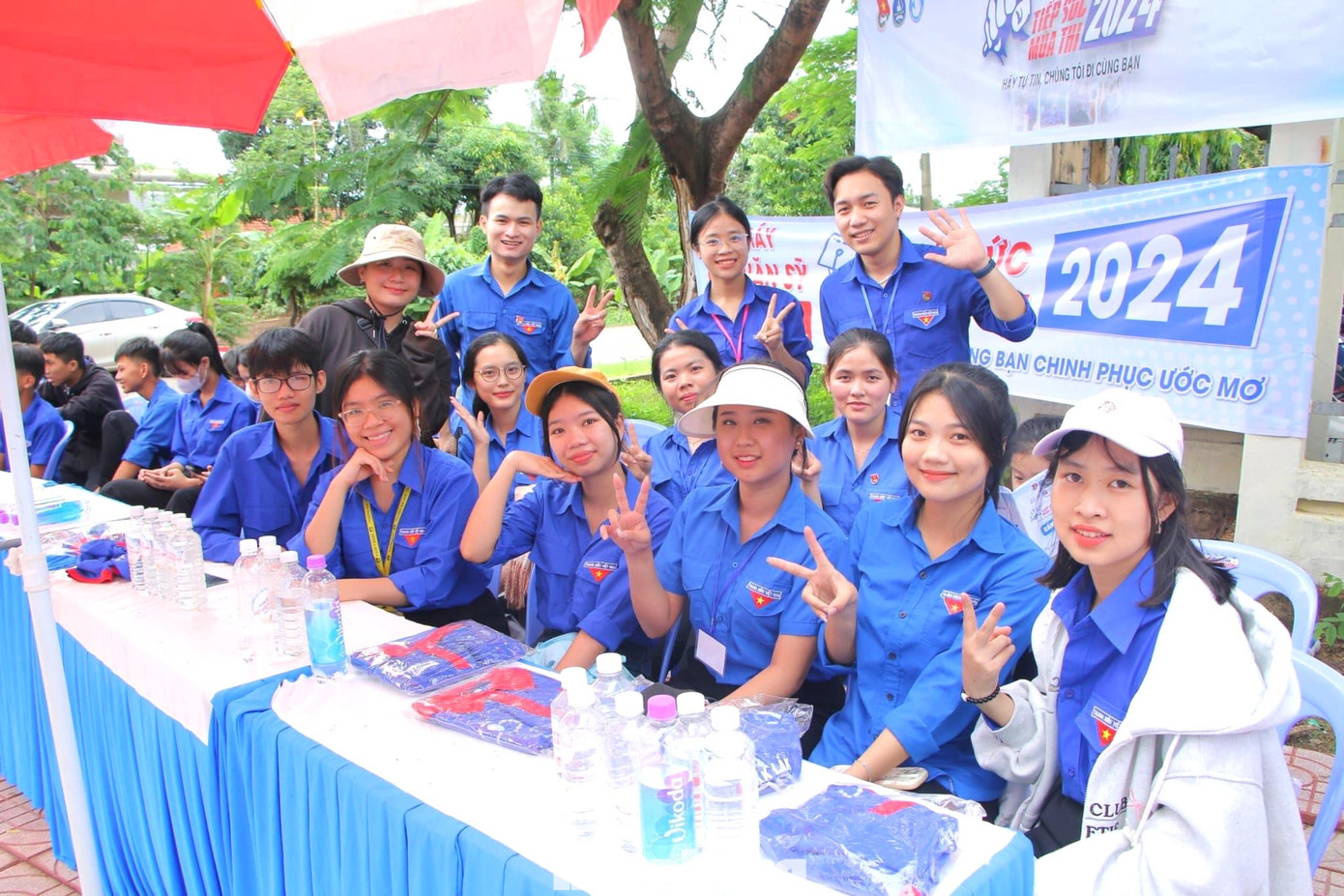 Tại các điểm trên địa bàn tỉnh, đội hình tình nguyện sẵn sàng trực chiến để kịp thời ứng cứu khi có sự cố bất thường.