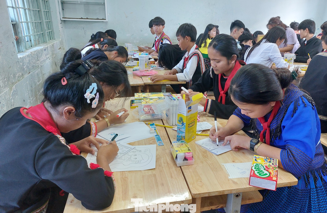 Hoạt động vẽ tranh của học sinh tại trường Hoạt động vẽ tranh của học sinh tại trường