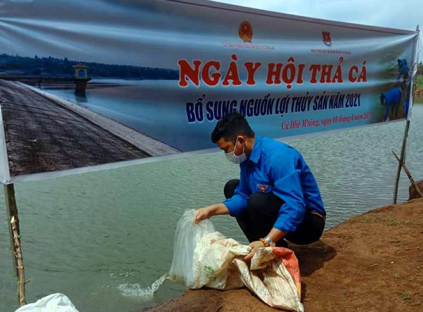 Thả hơn 24.000 con các giống các loại để bổ sung tái tạo nguồn thủy sản Thả hơn 24.000 con các giống các loại để bổ sung tái tạo nguồn thủy sản