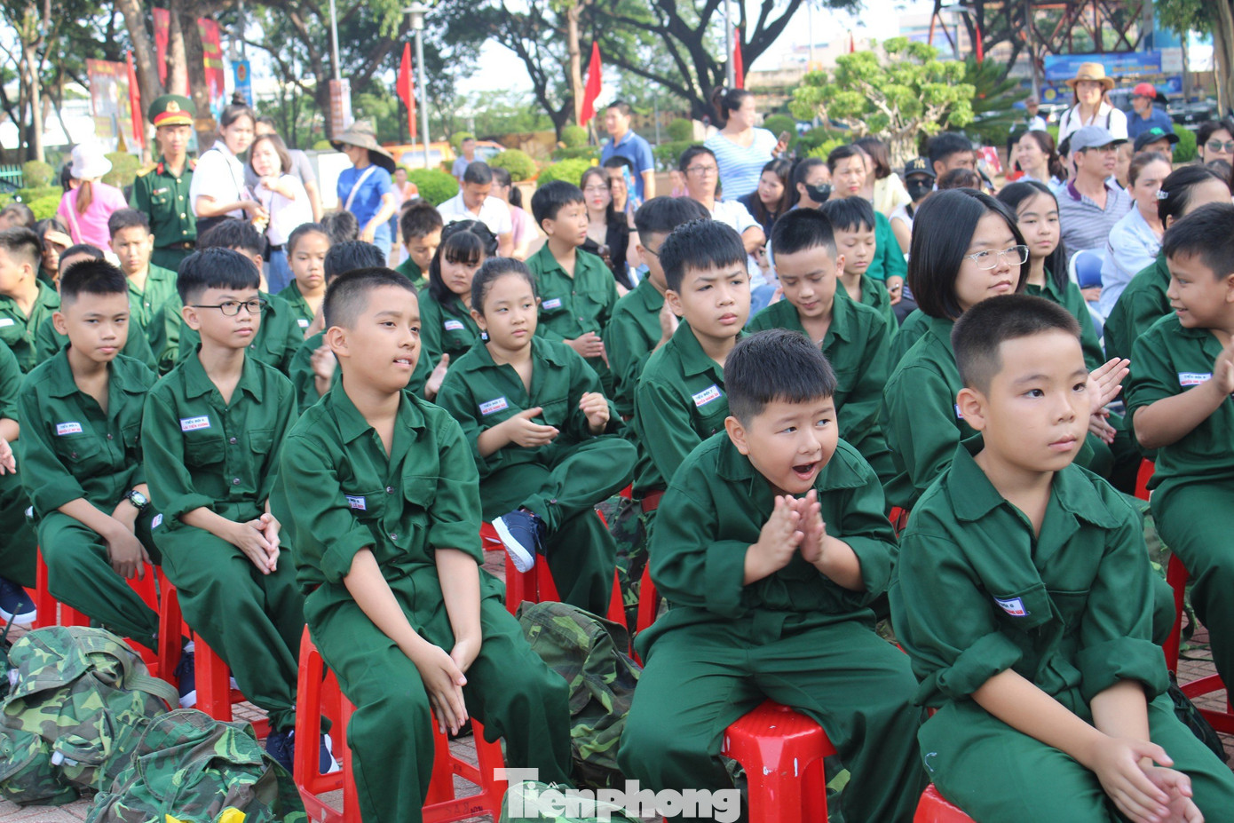 Trong thời gian huấn luyện tại đơn vị, các học viên sẽ được tìm hiểu những kiến thức về quốc phòng – an ninh. Góp phần trang bị kiến thức an ninh quốc phòng, giáo dục truyền thống của Quân đội Nhân dân Việt Nam, truyền thống lực lượng vũ trang Quân đội nhân dân Tỉnh Đắk Lắk.