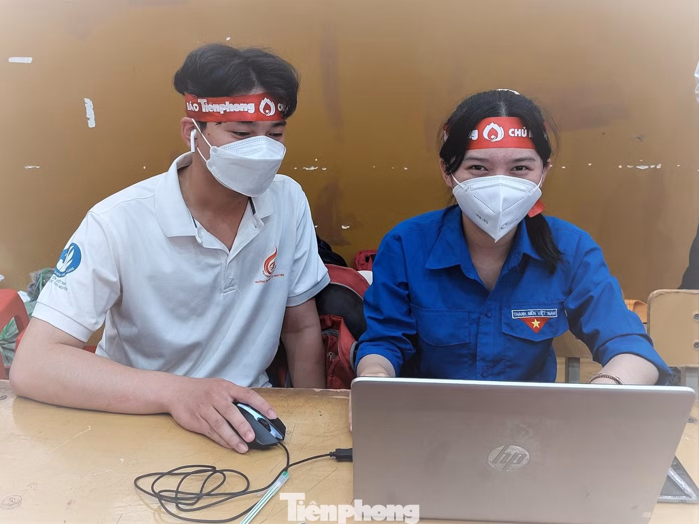 Nguyễn Anh Kiệt (trái) thành viên câu lạc bộ hiến máu nhân đạo của trường nhiều lần tham gia hiến tại chương trình Chủ nhật Đỏ