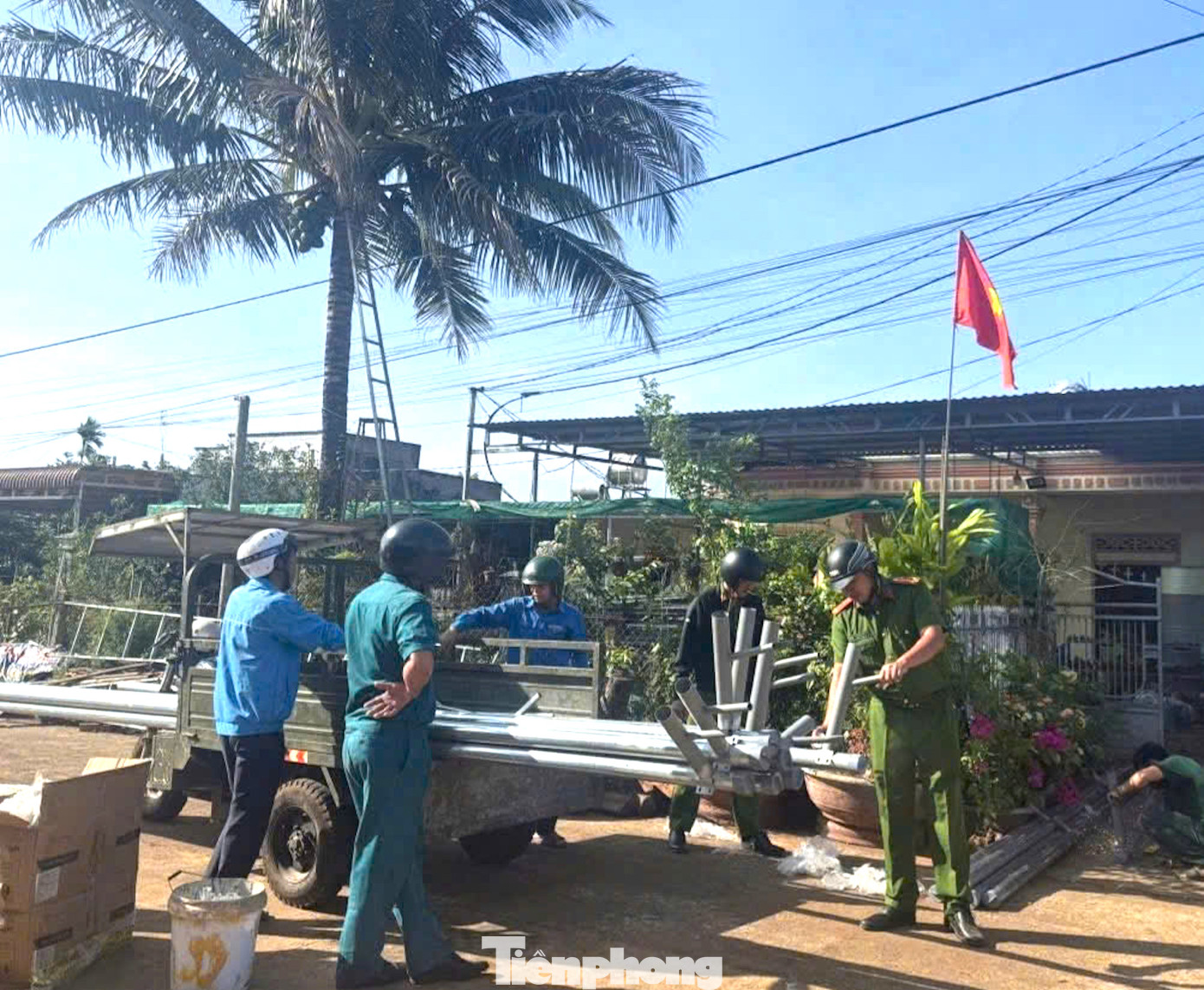 Công trình thể hiện tinh thần chung tay xây dựng nông thôn mới, góp phần để bà con nhân dân đi lại an toàn và thuận lợi, đảm bảo an ninh trật tự, an toàn giao thông trên địa bàn.