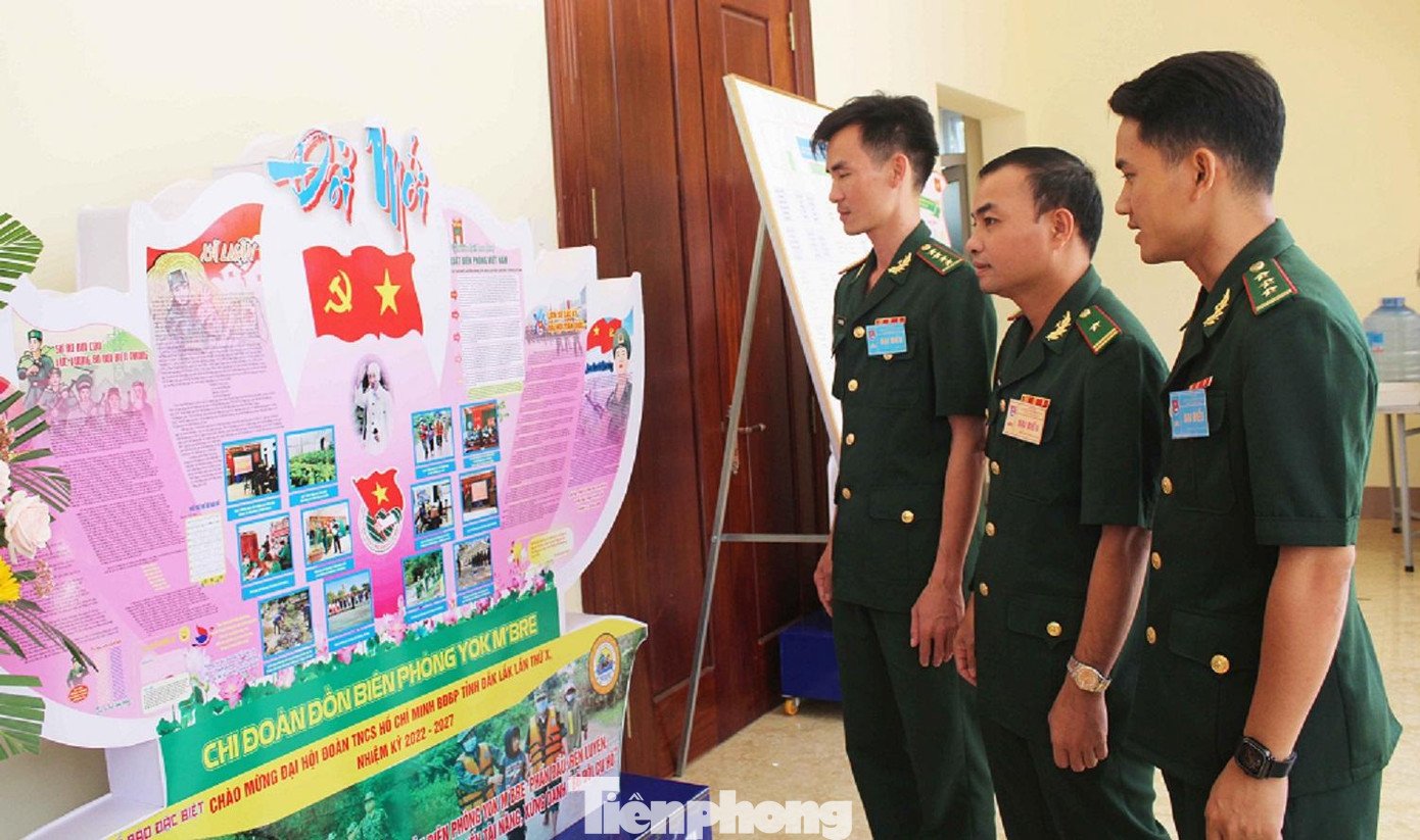 Các đại biểu dự đại hội