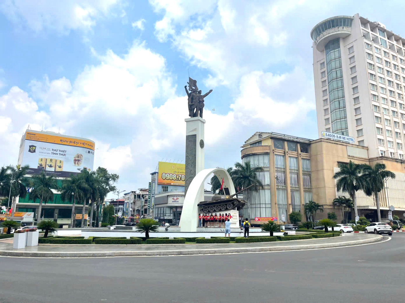 Khu vực ngã 6, trung tâm tỉnh Đắk Lắk Khu vực ngã 6, trung tâm tỉnh Đắk Lắk