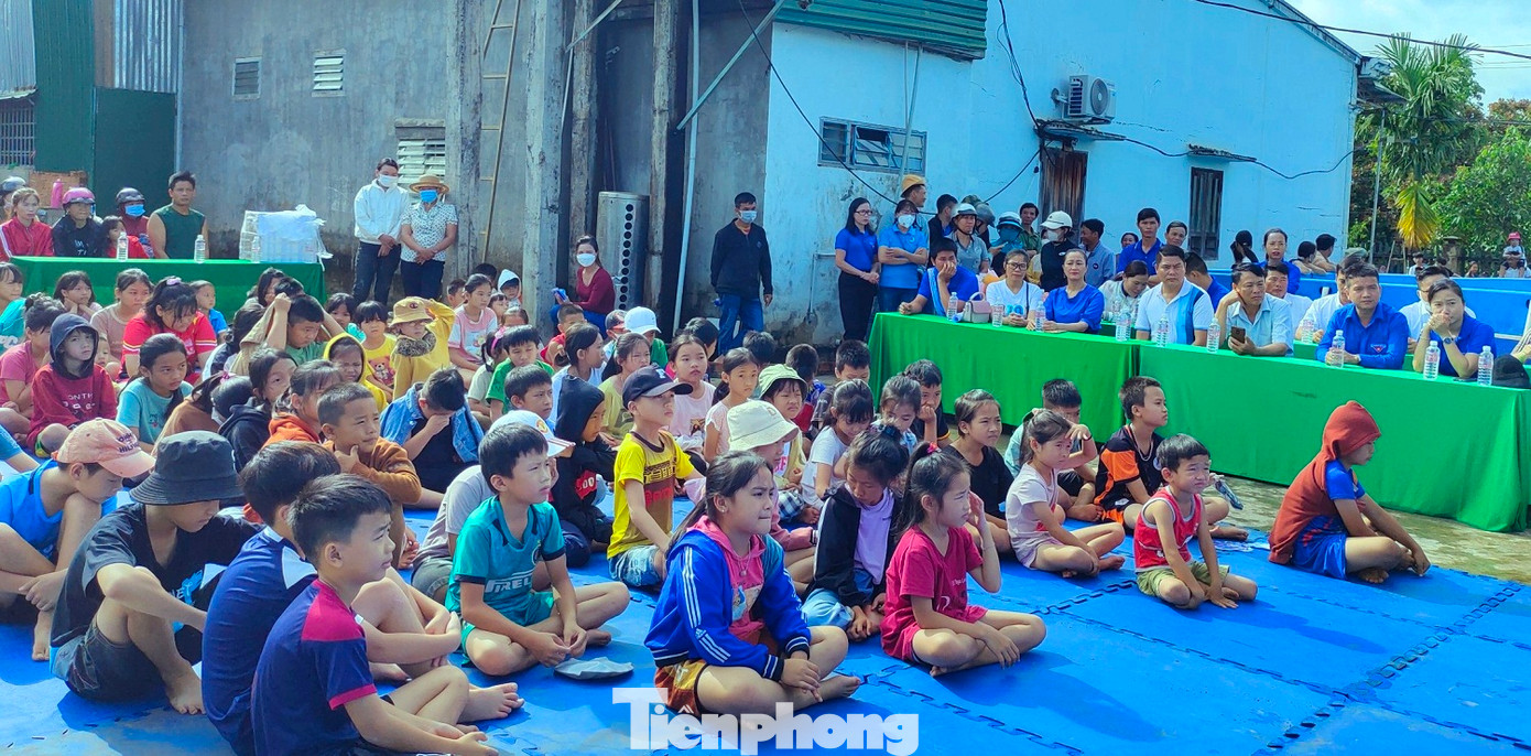 Ngày cao điểm chiến sỹ tình nguyện Vì đàn em thân yêu tại huyện Cư M'gar