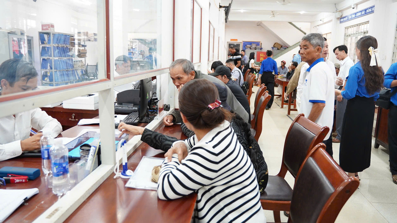 Theo anh Lương Minh Tùng, thông qua lễ ra quân nhằm phát huy vai trò xung kích của đoàn viên, thanh niên, sinh viên, cán bộ, công chức, viên chức trẻ trong hỗ trợ chính quyền cơ sở triển khai mô hình hành chính 2 cấp và chuyển đổi số.