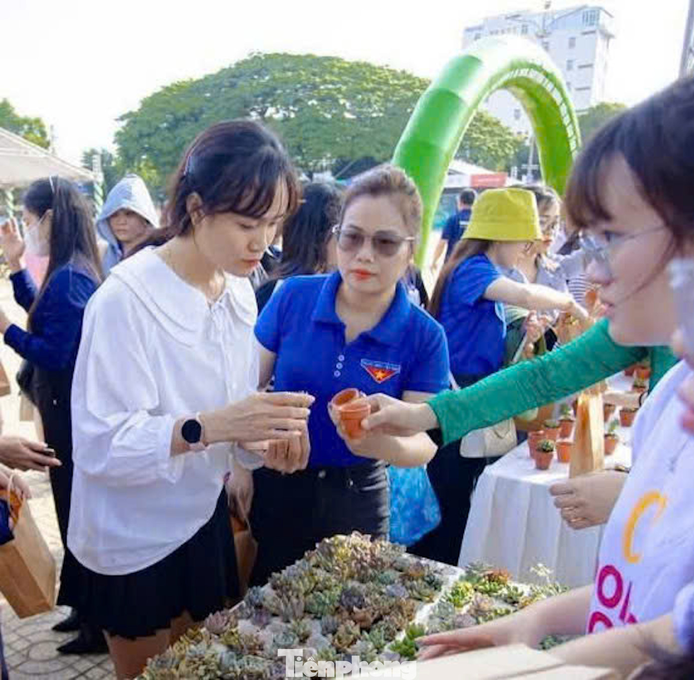 Chương trình thu hút hơn 1.000 người dân, thiếu nhi tham gia Chương trình thu hút hơn 1.000 người dân, thiếu nhi tham gia