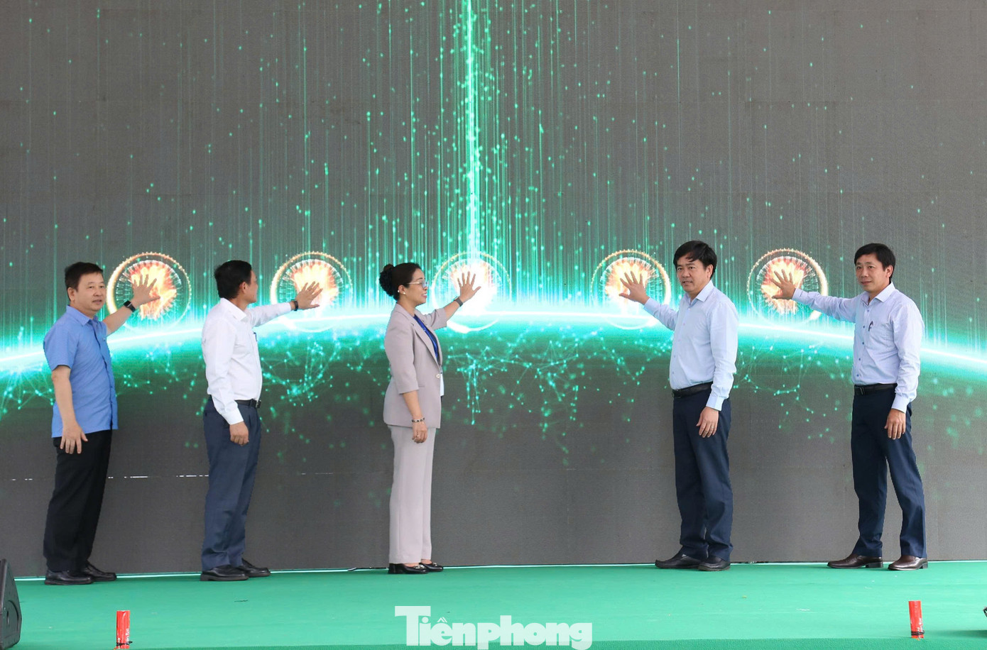 Các đại biểu khởi động hưởng ứng Ngày Môi trường thế giới Các đại biểu khởi động hưởng ứng Ngày Môi trường thế giới