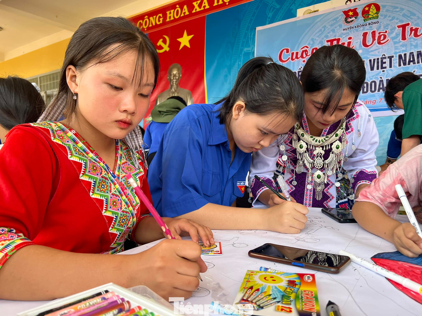 Cuộc thi thu hút khoảng 70 thiếu nhi thôn, buôn xã Cư Pui tham gia Cuộc thi thu hút khoảng 70 thiếu nhi thôn, buôn xã Cư Pui tham gia