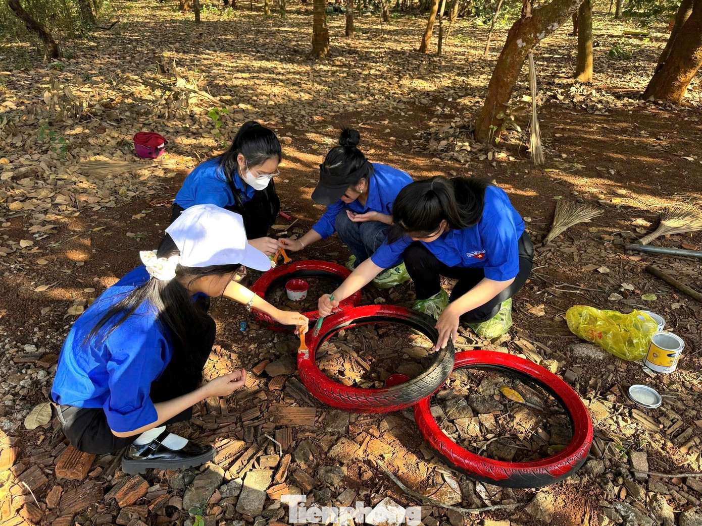 Các mô hình, công trình nổi bật như: Thư viện xanh, Bích họa ghế đá xanh, Sân chơi cho em – Vườn hoa thanh niên, Hành trình cây xanh vì một Việt Nam xanh, Thùng rác xanh bảo vệ môi trường, ra quân xóa quảng cáo rao vặt, thu gom rác thải, dọn dẹp vệ sinh môi trường, thu gom bơm kim tiêm bẩn định kỳ 2 lần/ tháng.