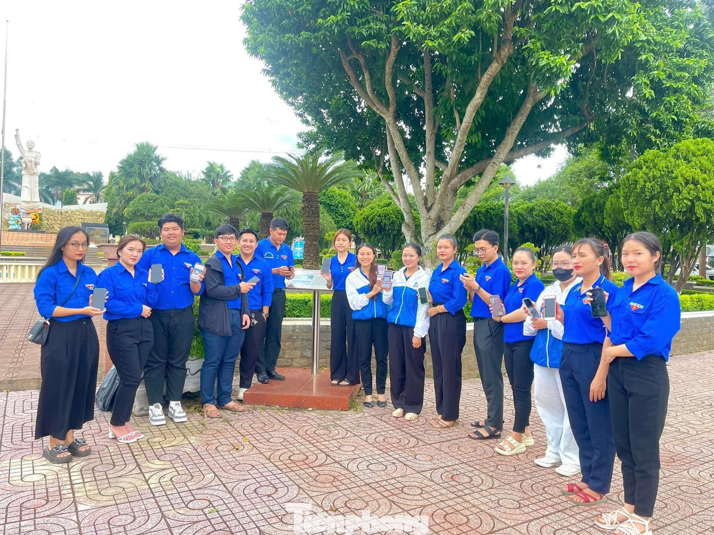 Trong năm 2024, nữ Bí thư Đoàn phường tích cực, chủ động, tiên phong tham gia vào quá trình xây dựng chính quyền số, xã hội số; nâng cao năng lực số cho cán bộ, đoàn viên thanh niên trên địa bàn phường.