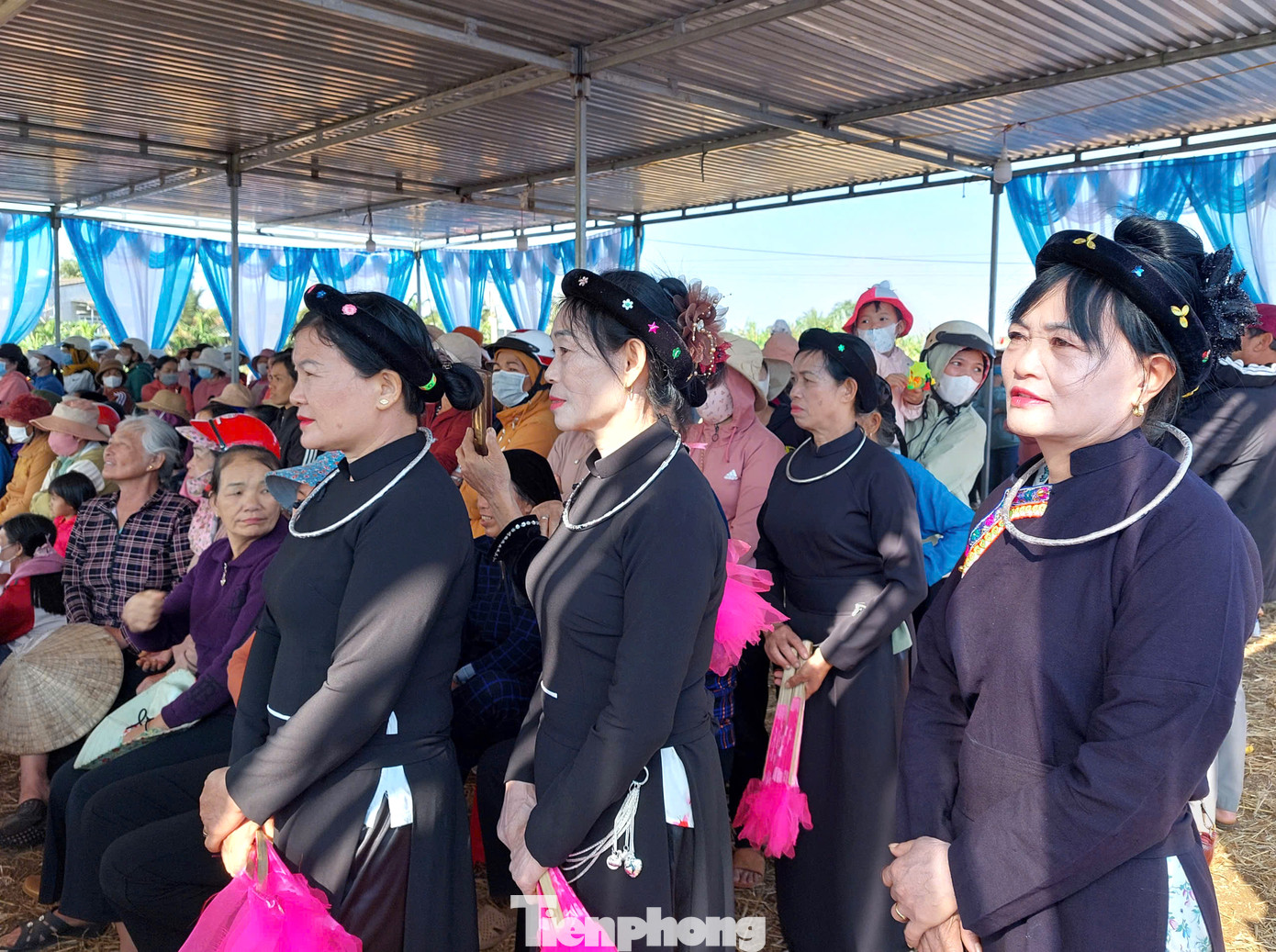 Lễ hội này là đánh dấu sự khép lại và bắt đầu một chu kỳ mới. Ai cũng mong một năm sung túc, đầy đủ hơn năm cũ.