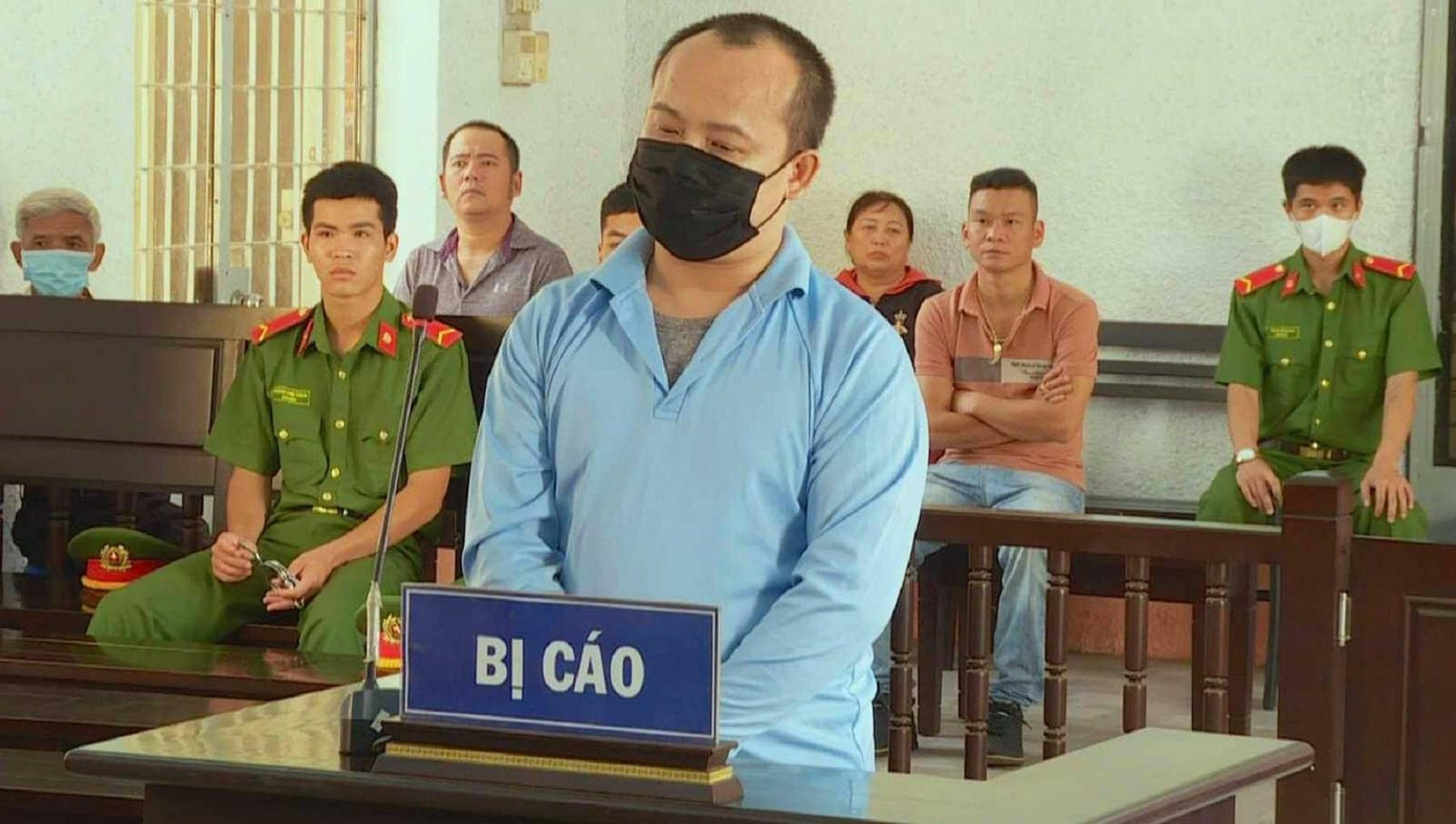 Bị cáo Bùi Lê Duy Linh tại tòa