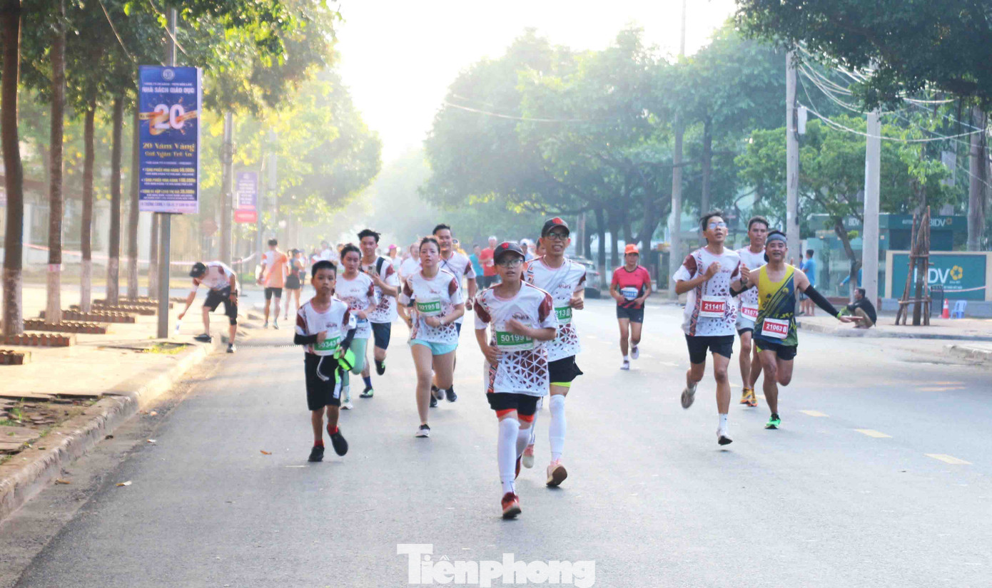 Các vận động viên thi chạy ở 3 cự ly gồm 5km, 10km và 21km