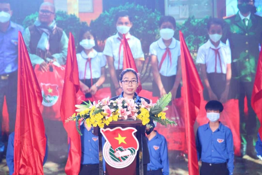 Đồng chí H'Giang Niê, Bí thư Tỉnh đoàn phát biểu tại chương trình Đồng chí H'Giang Niê, Bí thư Tỉnh đoàn phát biểu tại chương trình