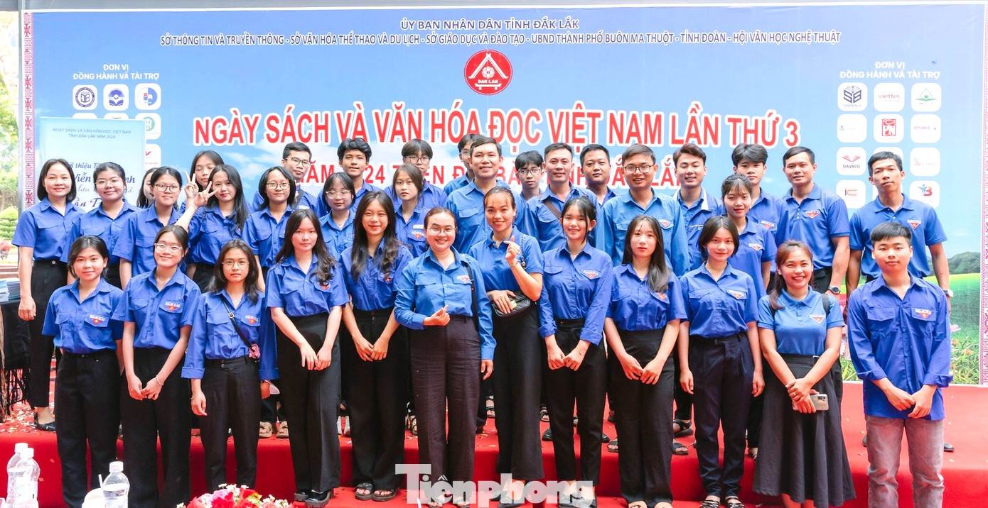 Tuổi trẻ TP Buôn Ma Thuột tham gia ngày hội sách và văn hoá đọc Tuổi trẻ TP Buôn Ma Thuột tham gia ngày hội sách và văn hoá đọc