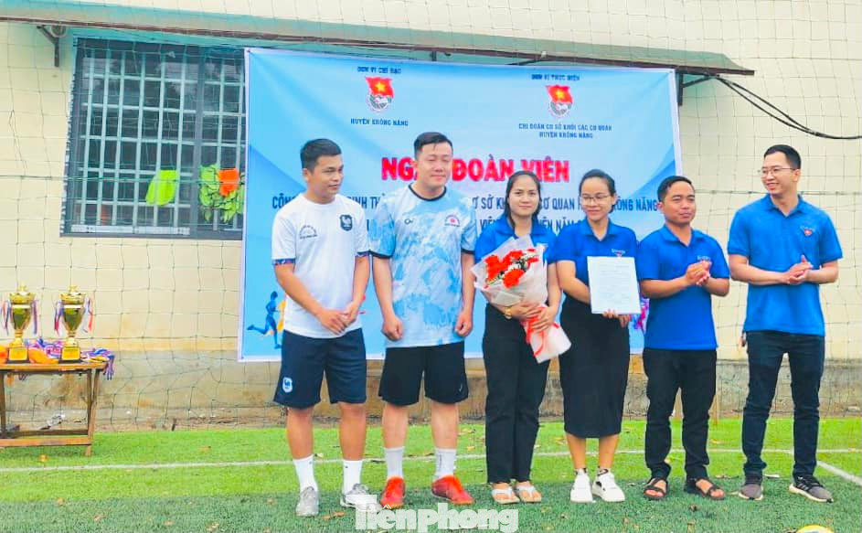 Huyện Đoàn Krông Năng tổ chức Ngày đoàn viên với nhiều nội dung: Công bố Quyết định thành lập Chi đoàn cơ sở Khối các cơ quan huyện trực thuộc Huyện Đoàn với số lượng 30 đoàn viên đang sinh hoạt tại các cơ quan nhà nước cấp huyện trên địa bàn huyện. Hội thao truyền thống cán bộ đoàn năm 2024 với các bộ môn như: Bóng đá nam - nữ; Kéo co nam - nữ; Nhảy bao bố.