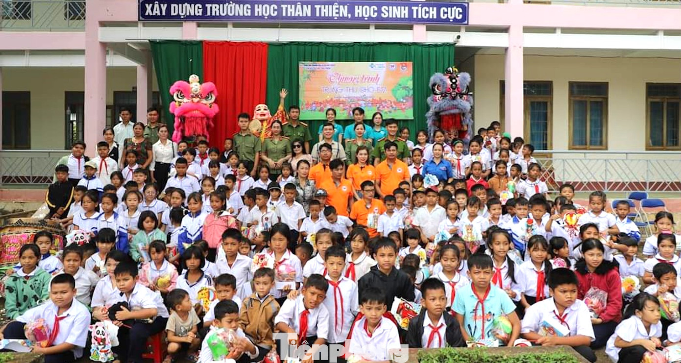 Nhóm phối hợp với các đơn vị, tổ chức thực hiện nhiều chương trình ý nghĩa