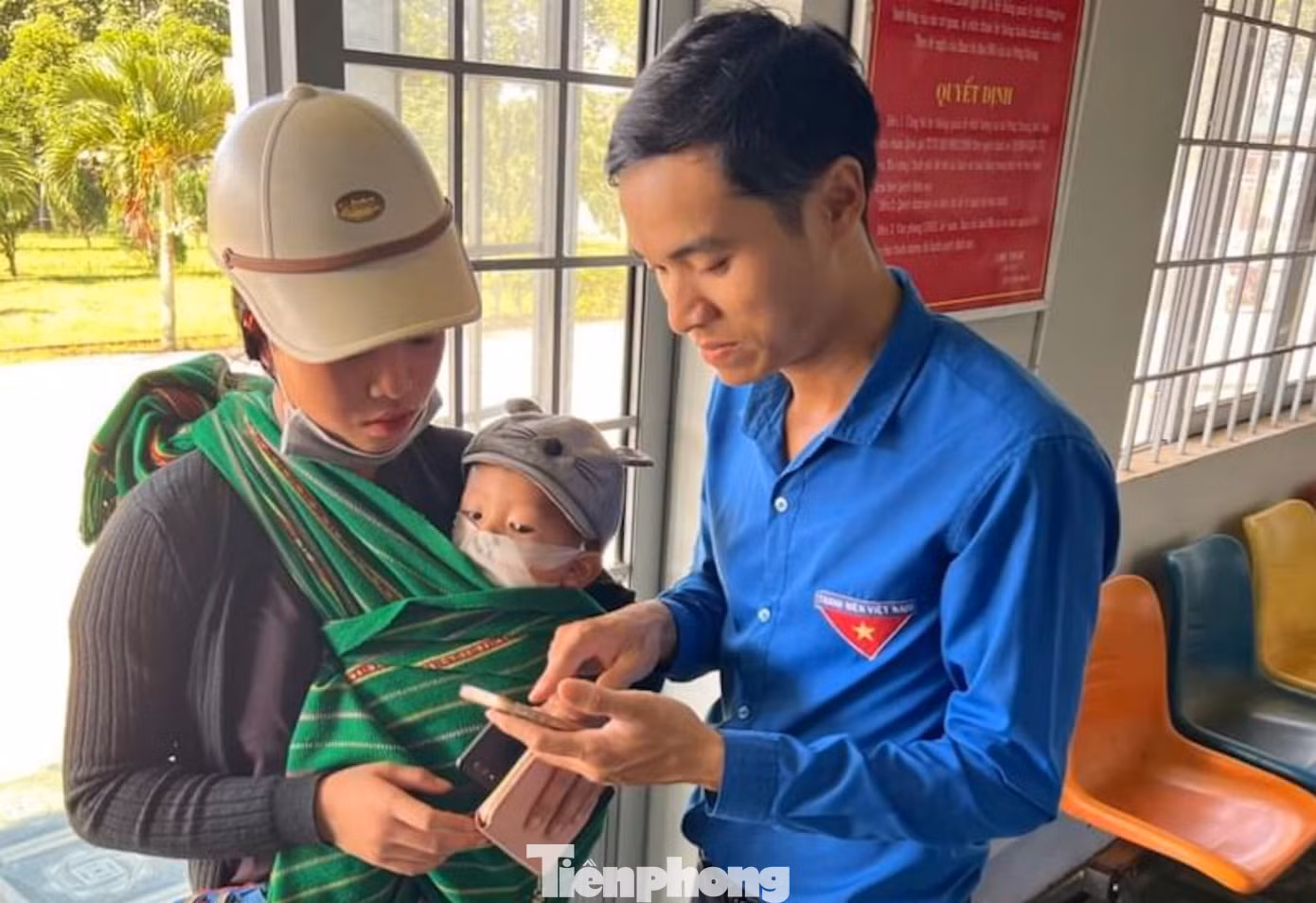 Đoàn viên, thanh niên đẩy mạnh công tác tuyên truyền về hoạt động, lợi ích chuyển đổi số cho người dân